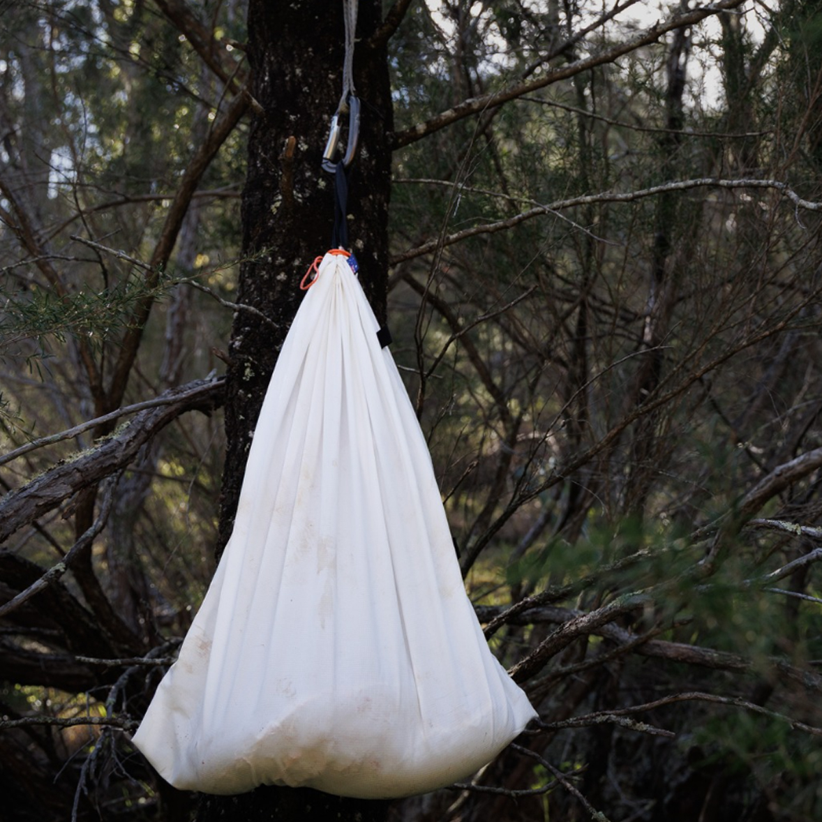 Moroka.30 Harvest & Hang bag in use field dressing deer