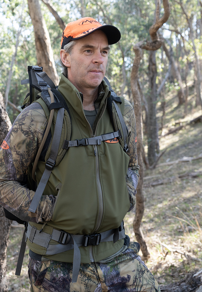 Hunter in Moroka 30 Windstorm Vest